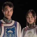 The Mongolian national team's uniforms for the Paris Olympics have garnered significant attention and praise from Korean online communities. Netizens admired the uniforms' traditional aesthetics and Mongolian warrior spirit.