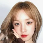 Yuqi from (G)I-DLE recently confessed on YouTube about CUBE Entertainment's extreme weight management practices, involving public weight shaming, which has ignited a debate on idol body image and the harmful influence of societal beauty standards.