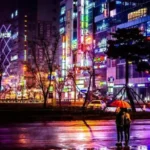 Korean storefronts, adorned with vibrant neon signs, often elicit mixed reactions. While locals may view them as aesthetically cluttered, foreigners often find them strikingly captivating, likening them to a cyberpunk aesthetic.