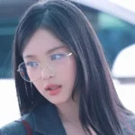 Hanni from NewJeans will appear at the National Assembly to discuss idol ostracism and workplace bullying. She claims to have been mistreated by a manager from another HYBE group, sparking both legal actions from fans and widespread public criticism.