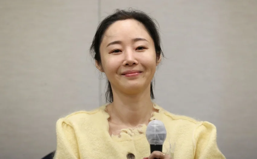 Min Heejin faces a provisional seizure on her residence as a former Ador employee, referred to as "A," pursues legal action against her. The seizure order was issued following A’s defamation lawsuit, which also includes allegations of privacy law violations.